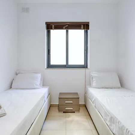 شقة Cosy 2br Just Steps Away From The Promenade By 360 Estates خليج سانت بول